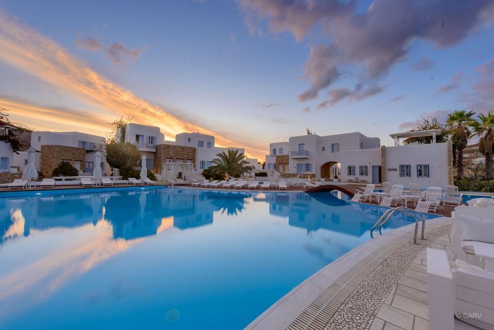 Hotel Chora & 4*